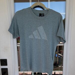 Adidas Women’s Heathered Blue/Gray Tee Small